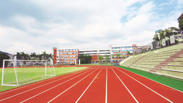 体育工程公司在参加小学等塑胶跑道场地竞标的工程介绍如何撰写