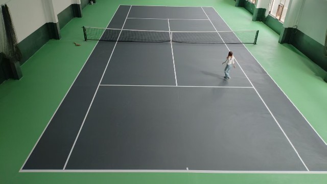 弹性丙烯酸 VS 硬地丙烯酸全面对比，网球场选材选错，打球膝踝容易受损