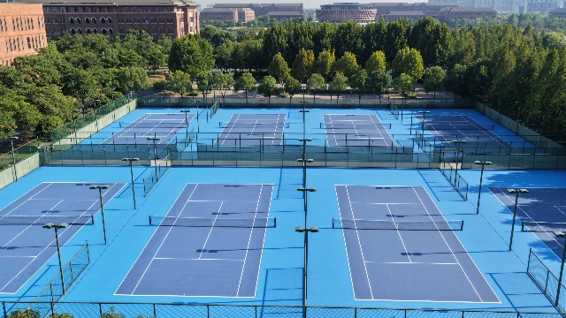 建丙烯酸网球场，预算到底由哪几部分构成？